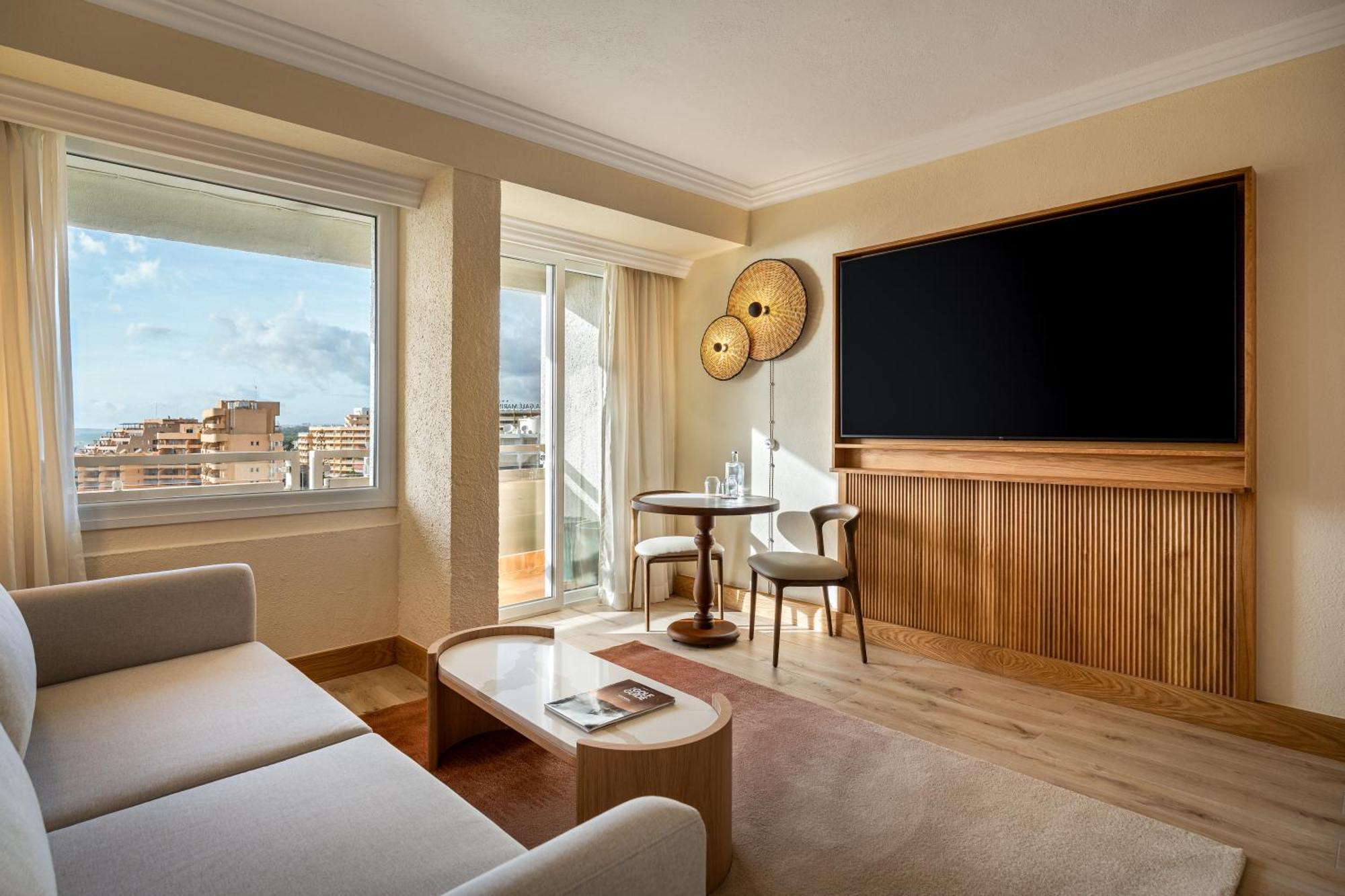 One Bedroom Family Suite,1746828276:JPEG